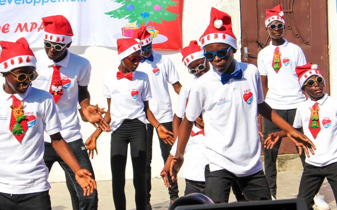 5ème édtion Noël solidaire à Mpaka #Vidéo bana ya Mpaka Danse et animation